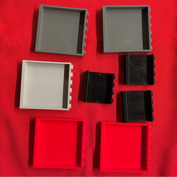 UPDATED: LEGO Window / Door Frame / Building Panel Assortment —46 pieces - Picture 10 of 13